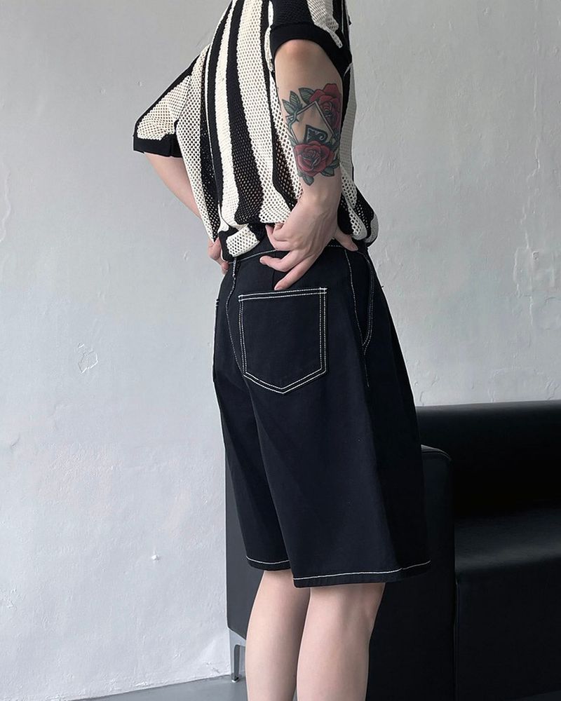 SI Two Tuck Shorts (S–L)