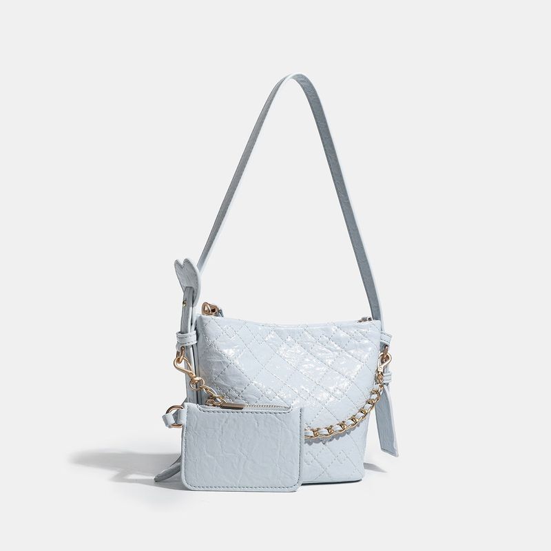 La mode MAQI（ラ モード マキ）の「Classic Tweed Quilted Chain Bag - A must-have tweed shoulder bag for formal looks（Bags）」