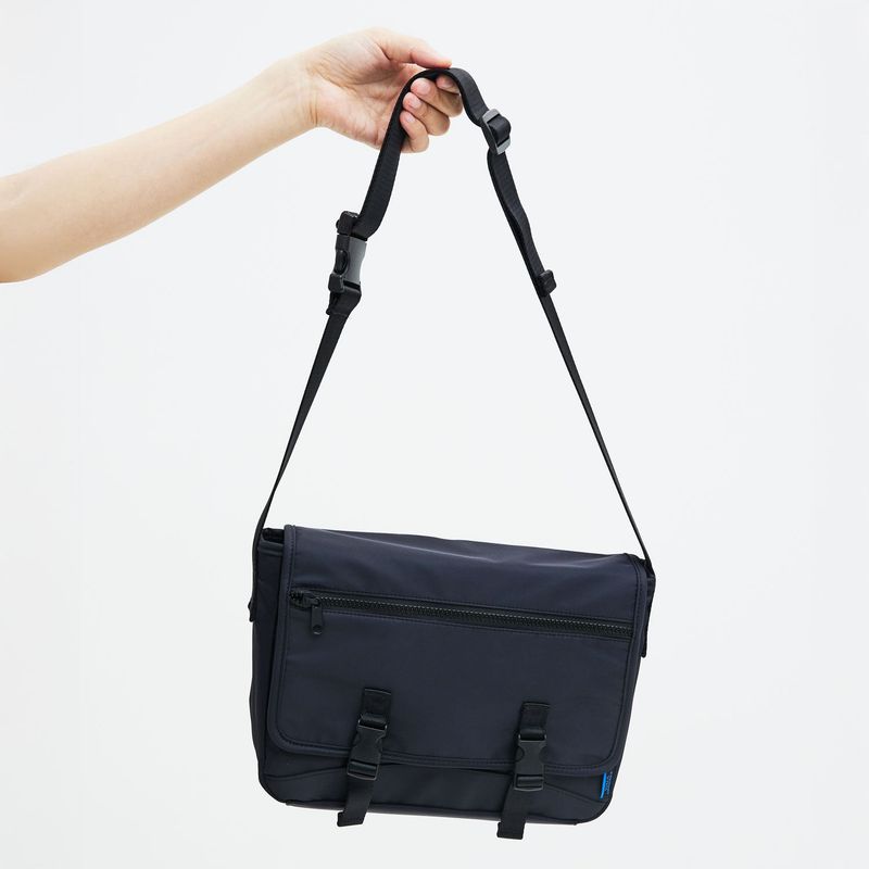 MESSENGER BAG (BLACK)