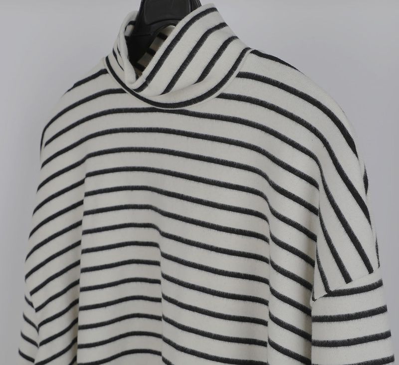 Never Peach Border High Neck T Shirt (2color)