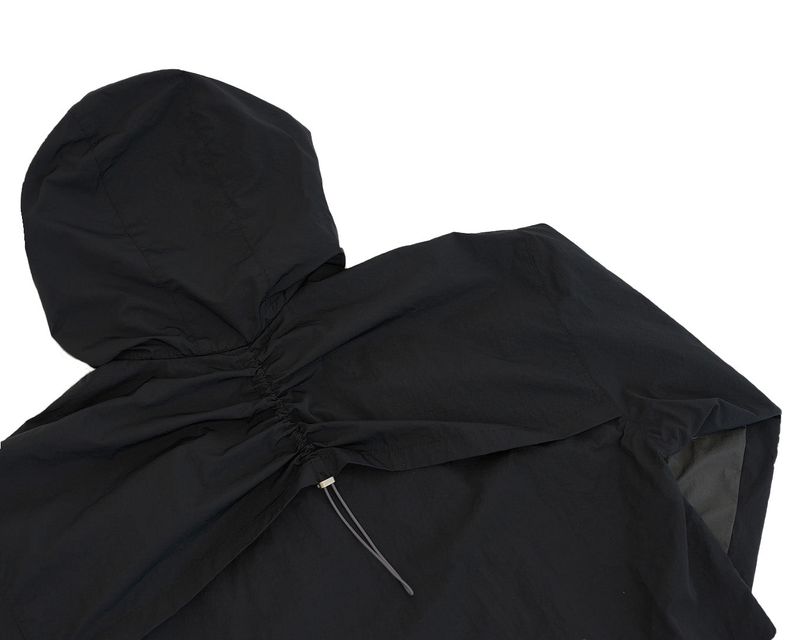 Two string windbreak / black