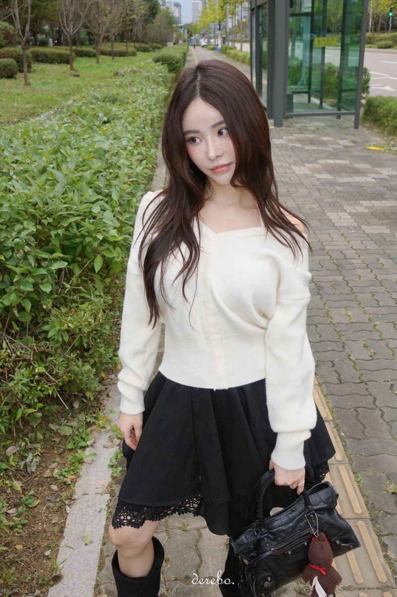 Deep cotton lace unbalanced midi skirt