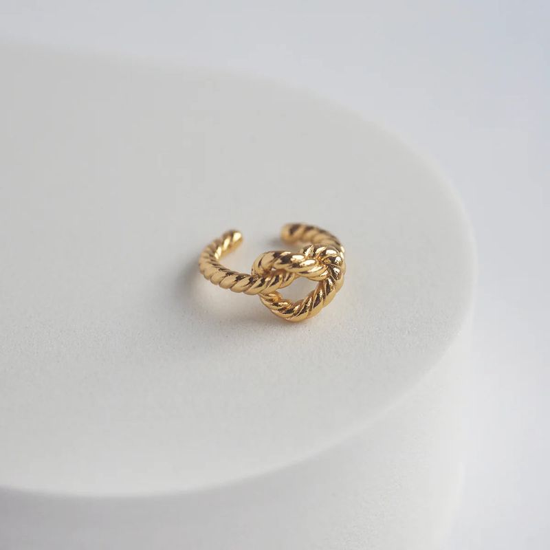 éclater（エクラテ）の「Knot Ear Cuff（Accessories）」