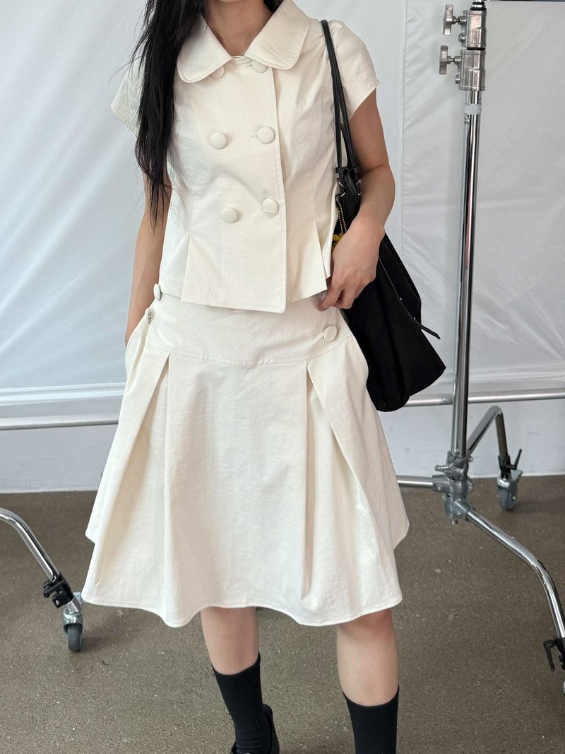 DOUBLE BUTTON PLEATS SKIRT