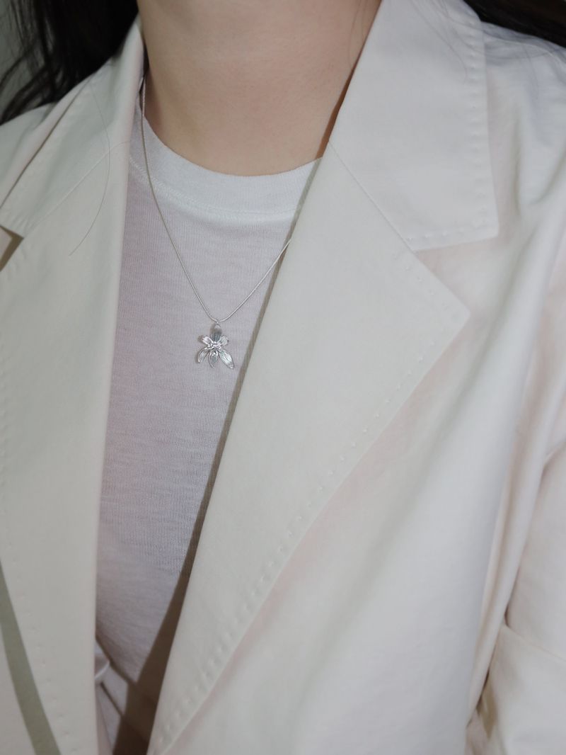 FLOWER NECKLACE (Small)