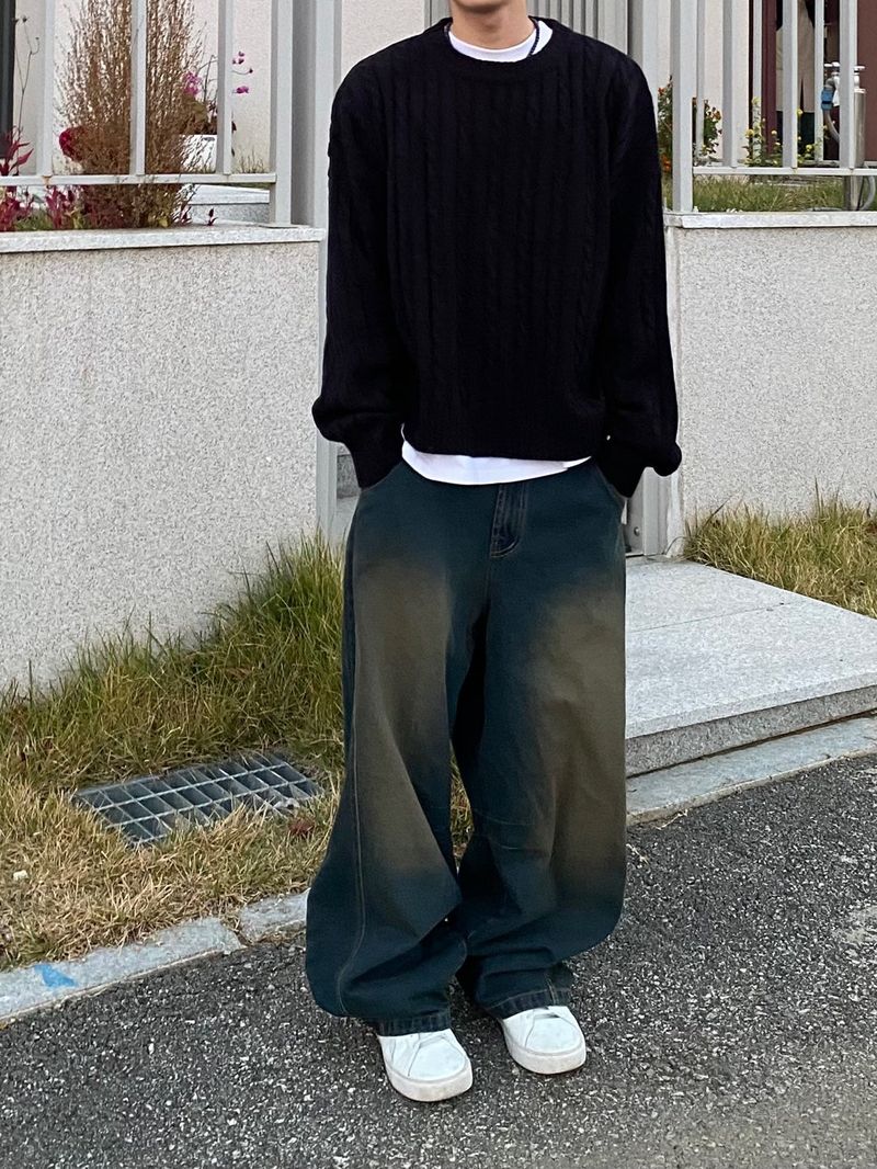 Twist Cropped Round Knit 5C
