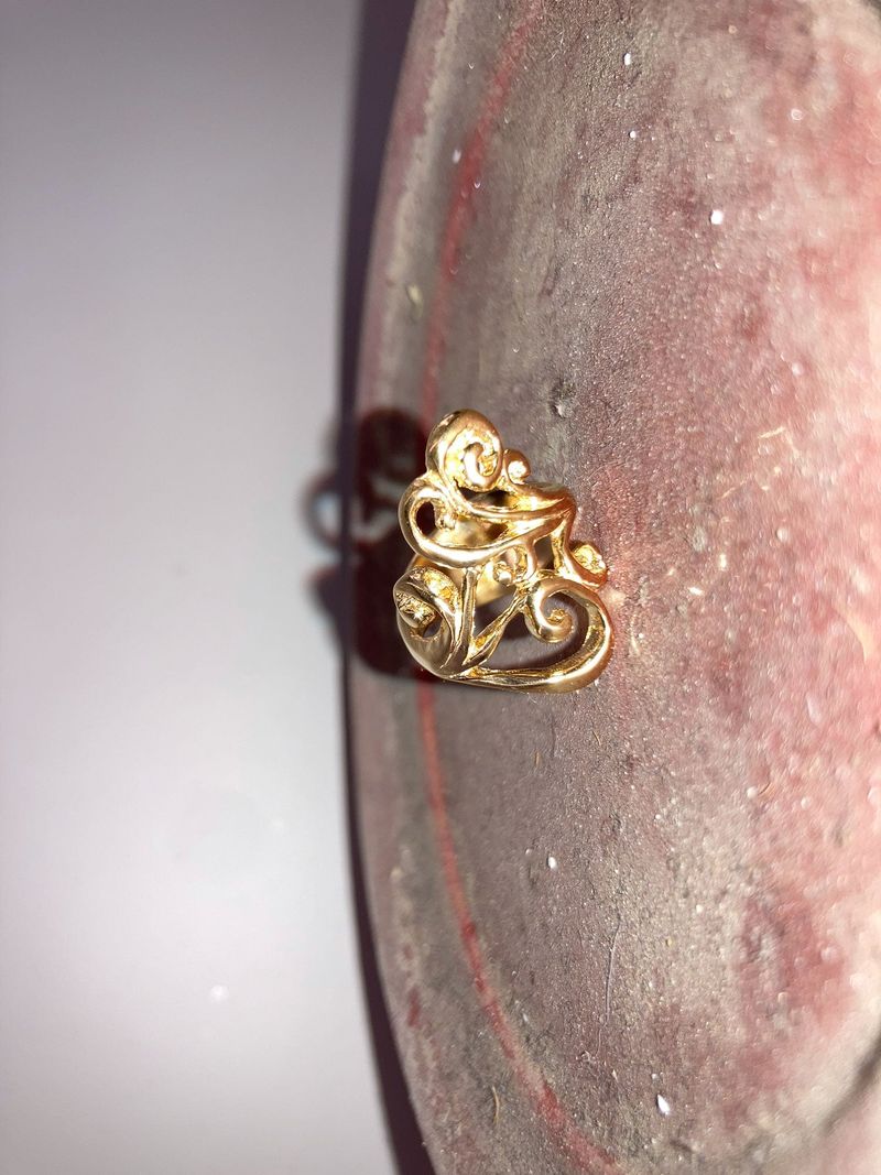 HOLIDAY HEARTS 011 (GOLD)