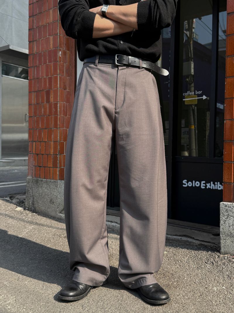 Tieve one tuck slacks