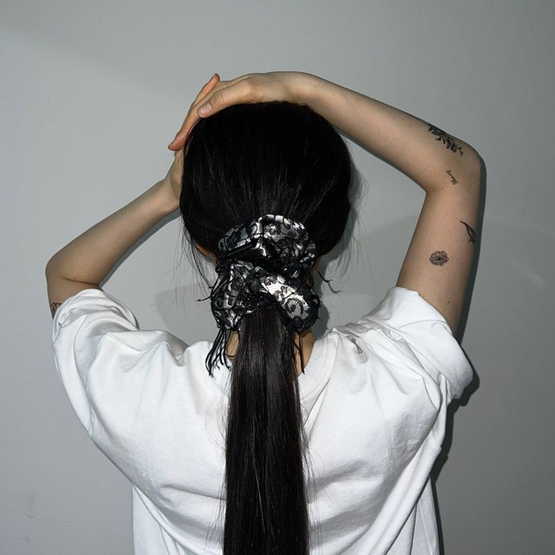 Billie lace scrunch