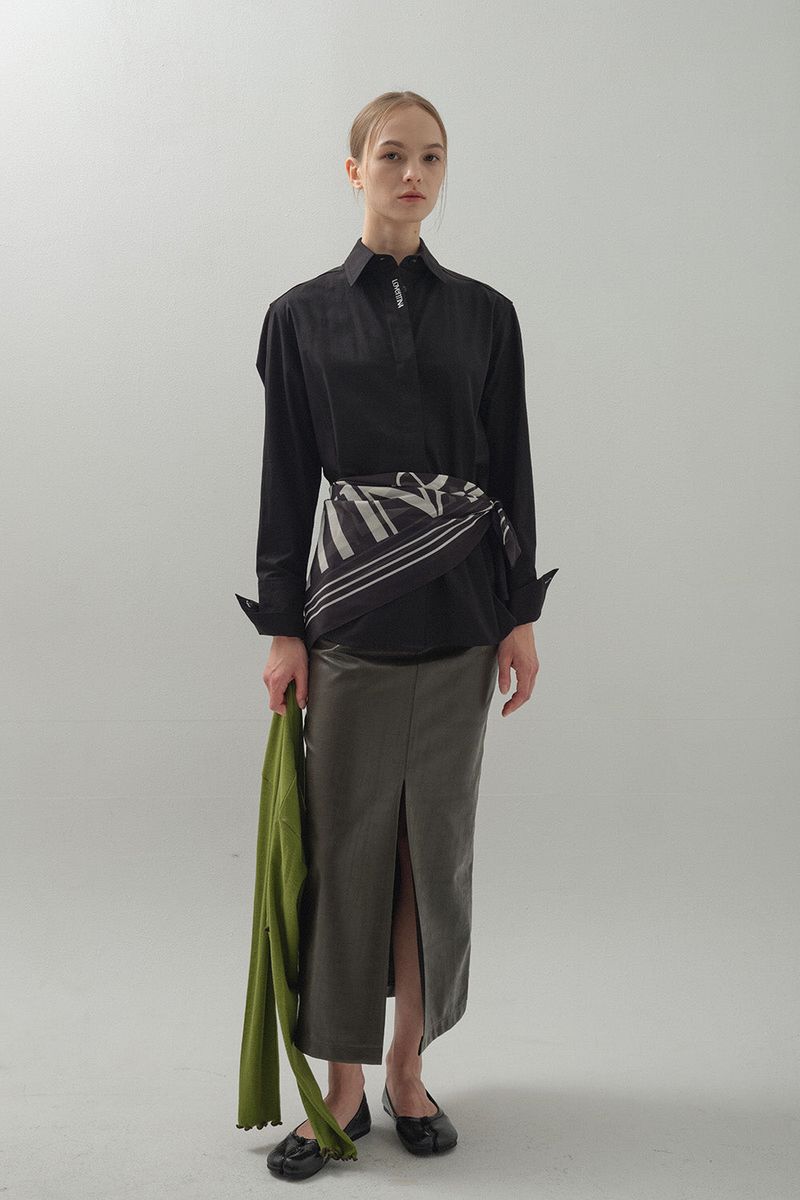 Hidden Embroidery Stitch Shirt_Black