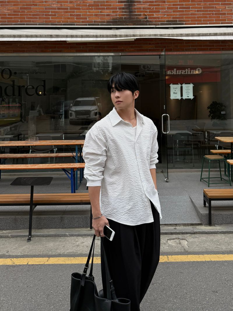 Cove embossed stripe shirt