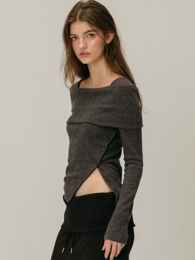 BUTTON OFF SHOULDER T-SHIRT / CHARCOAL