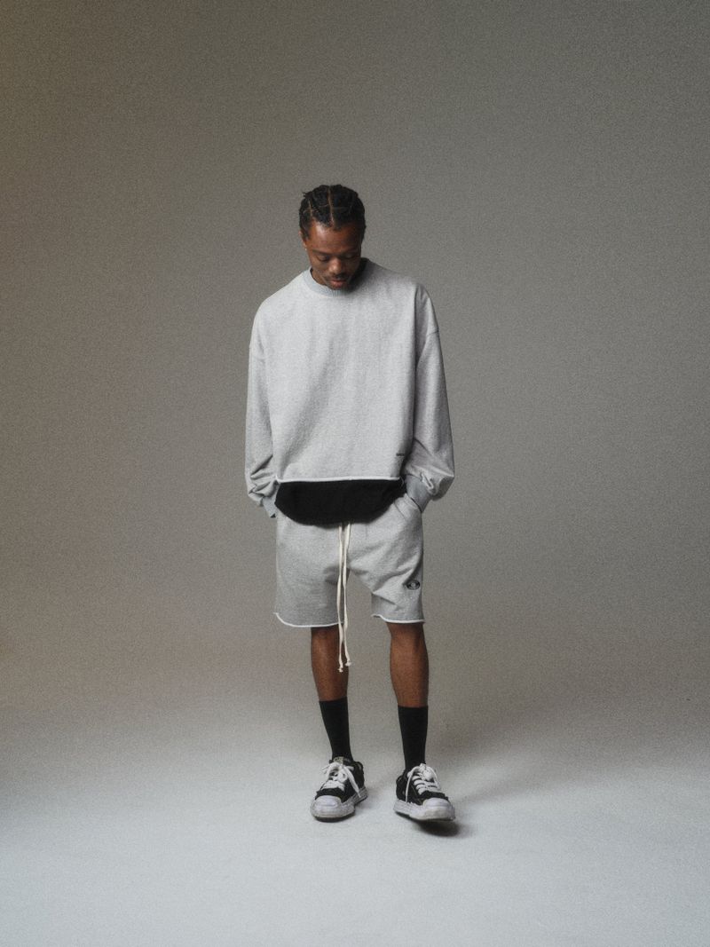 OVERSIZE CROPPED SWEATSHIRTS