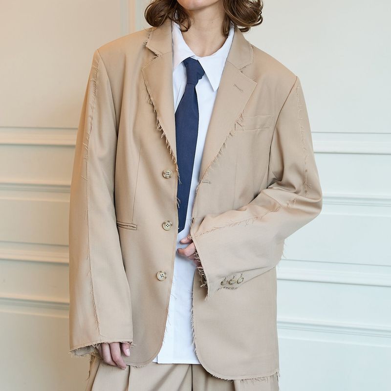 WaiKei（ワイケイ）の「Cut-out overfit blazer（Jackets/Outerwear）」