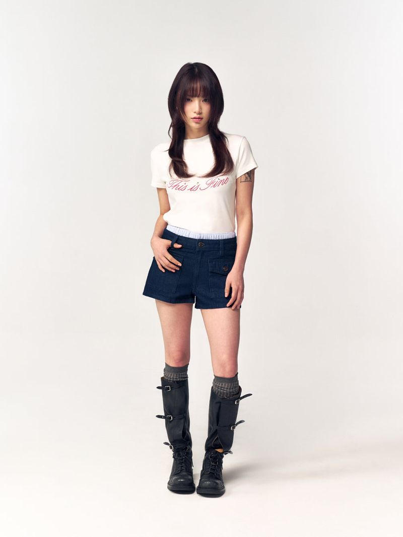 Cropped Signature Tee