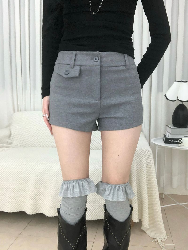 onthenextpage（オンザネクストページ）の「Classic Pocket Modern Shorts（Pants）」