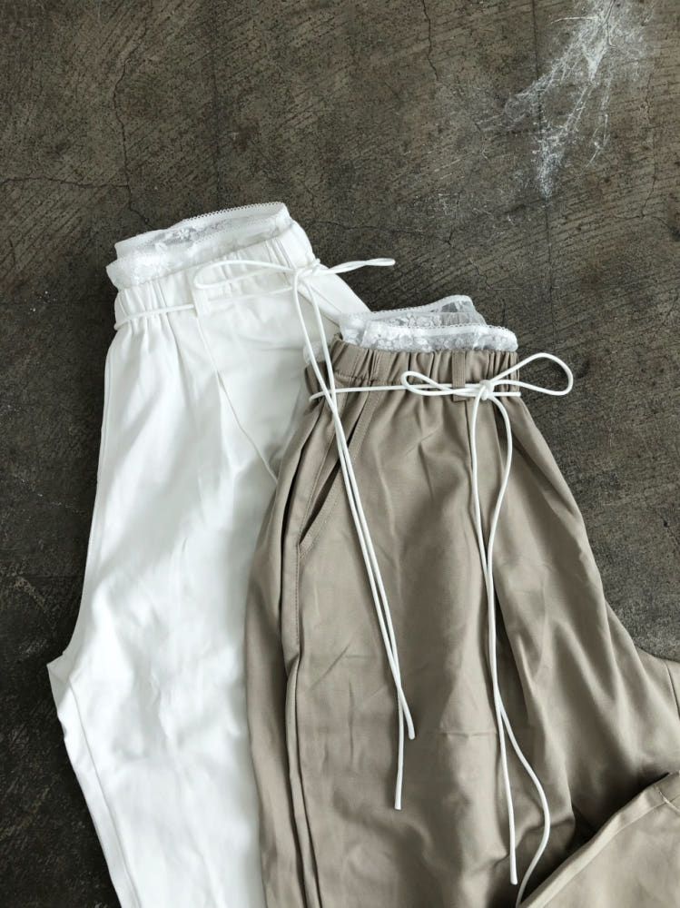 Lace sagging pants