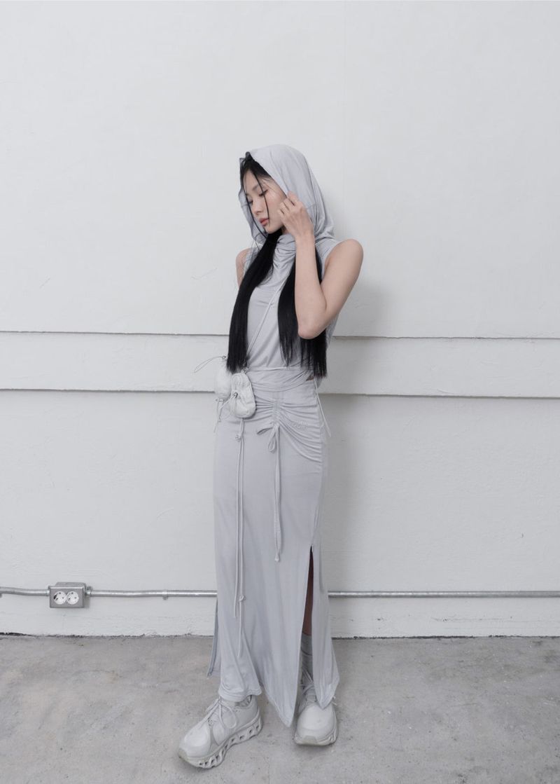 HOOD SLEEVELESS GREY