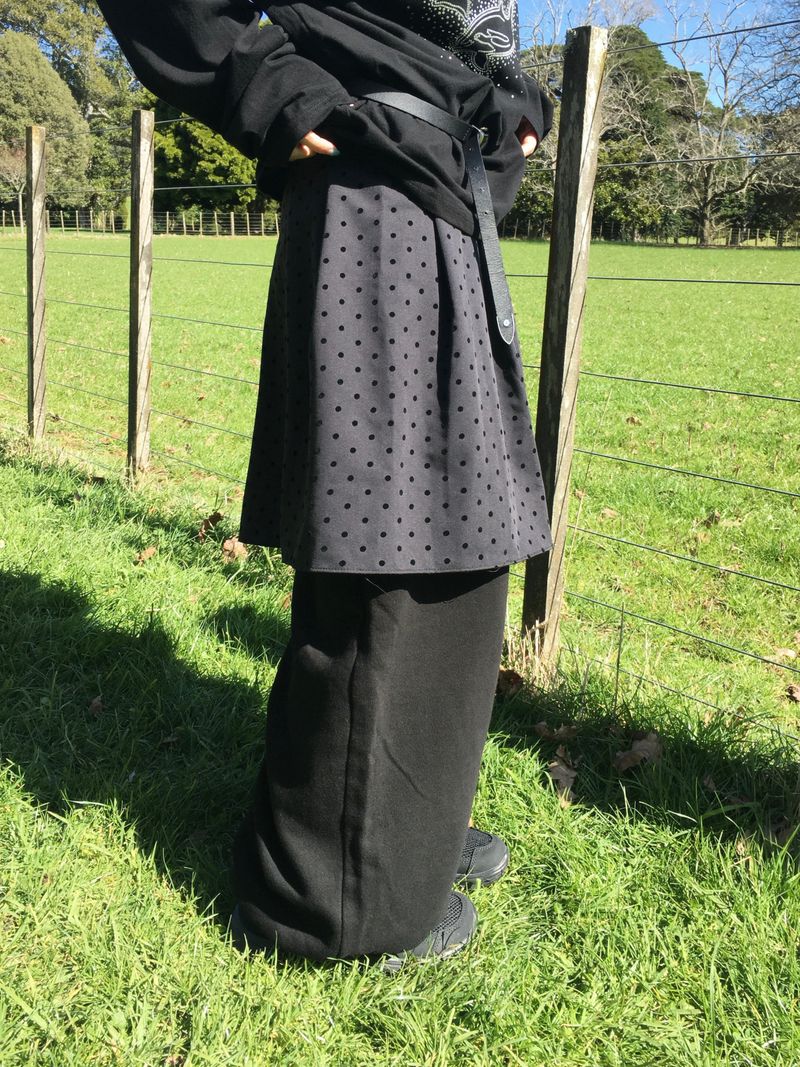 [Detachable] Dot Wrap Skirt Sweatpants (2c)