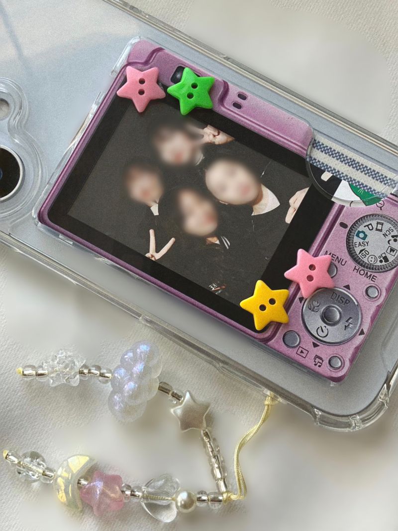 Vintage Digital Camera MagSafe Card Wallet