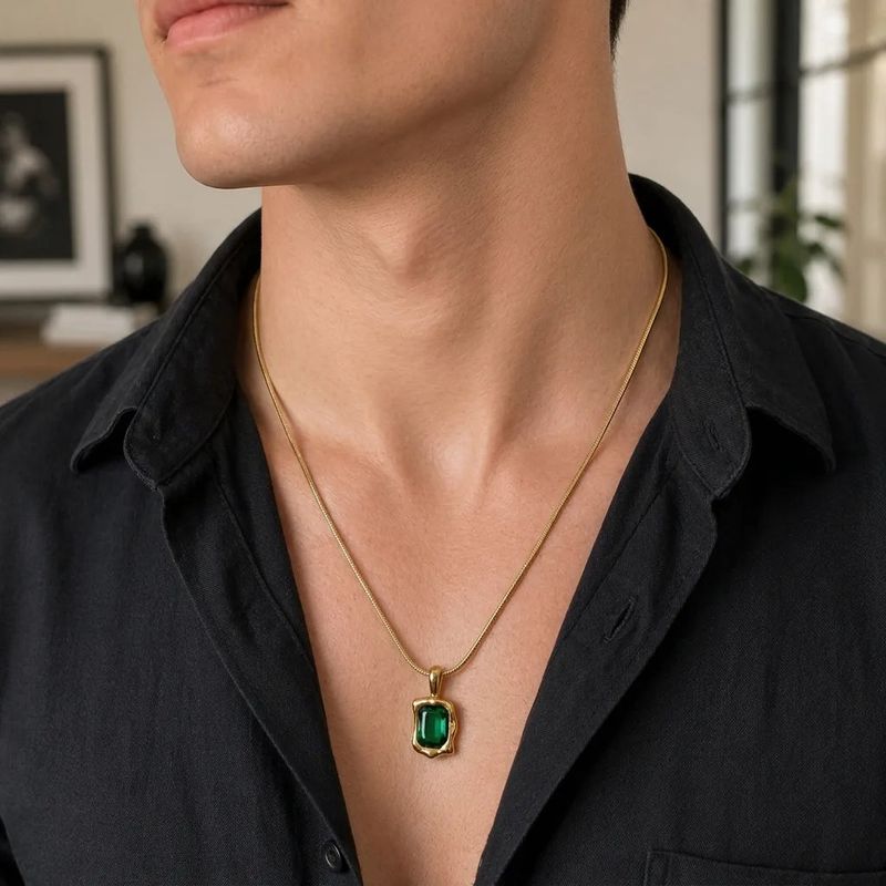 FADE MEET（フェードミート）の「Emerald Frame Necklace（Accessories）」