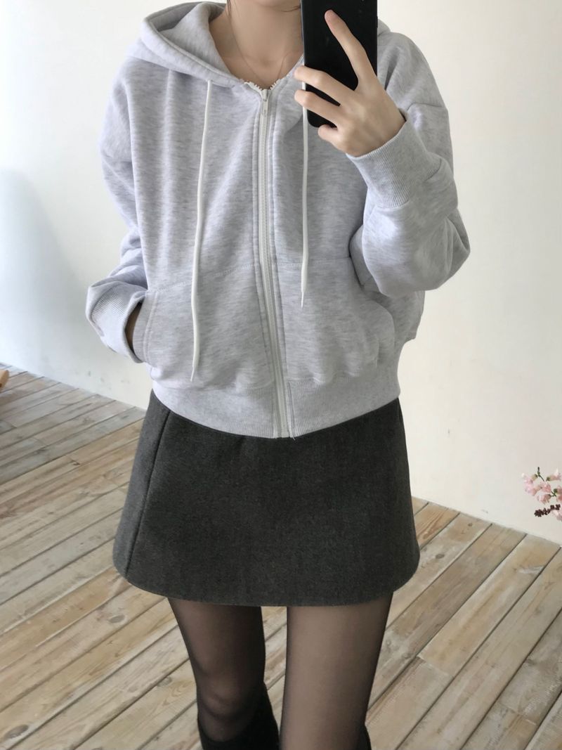 Lev wool mini skirt (2 colors)