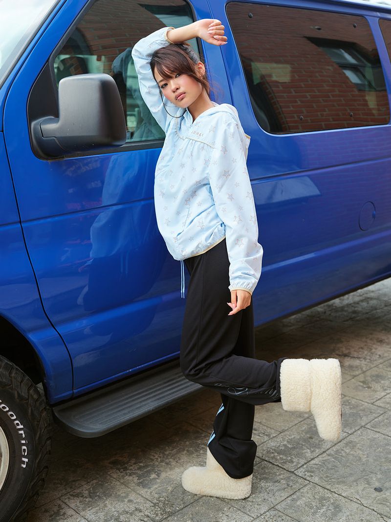 SHIRRING WINDBREAKER LIGHT BLUE