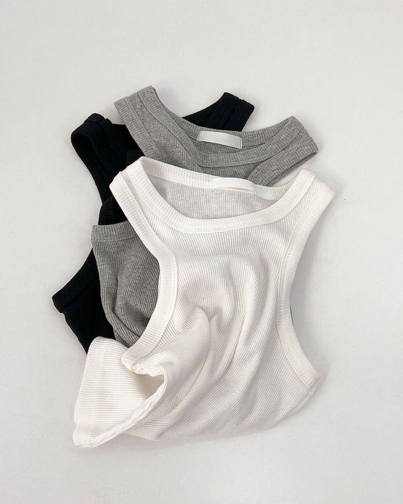 Ranked ribbed sleeveless