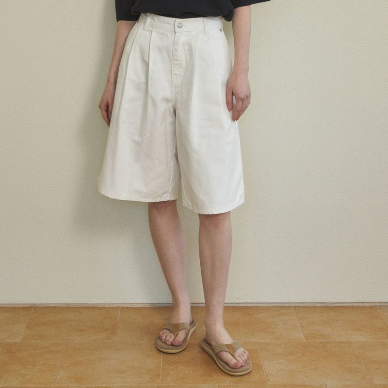 Bermuda Two-Tuck Washed Denim Pants_4Color