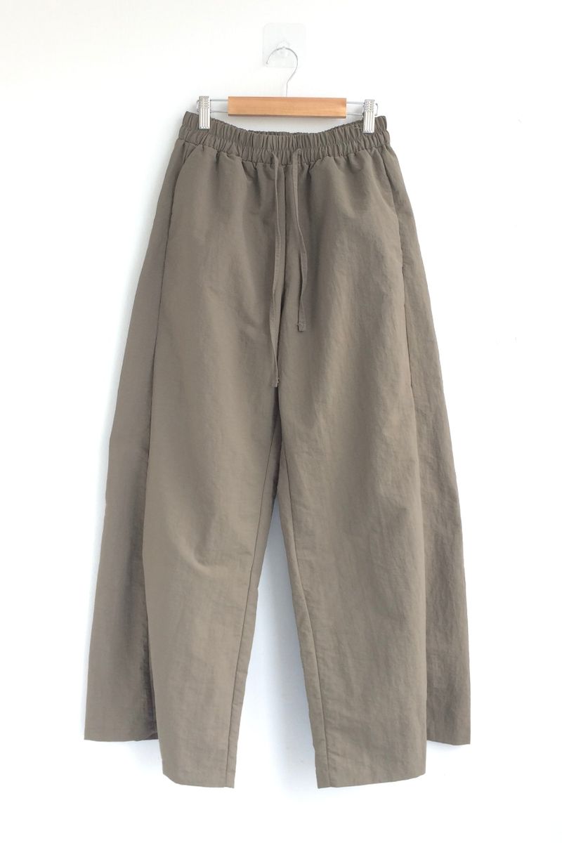 Basic Leaf Banding Pants
