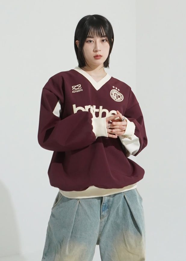 Athletic v-neck nylon sweatshirt