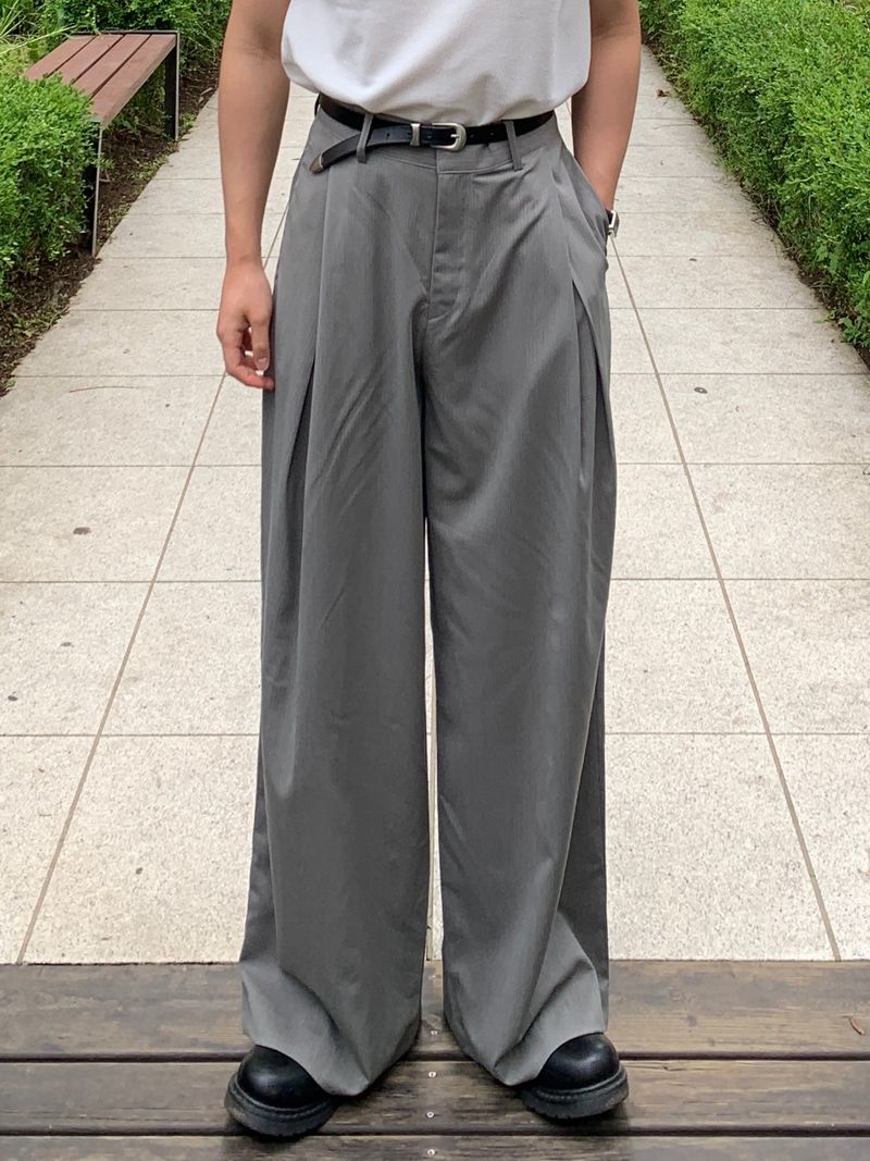 Mensfloor(メンズフロア)の「Double Tuck Stripe Wide Slacks(Pants)」