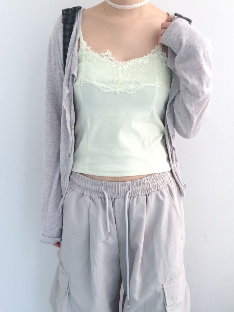 soft lace sleeveless shirt