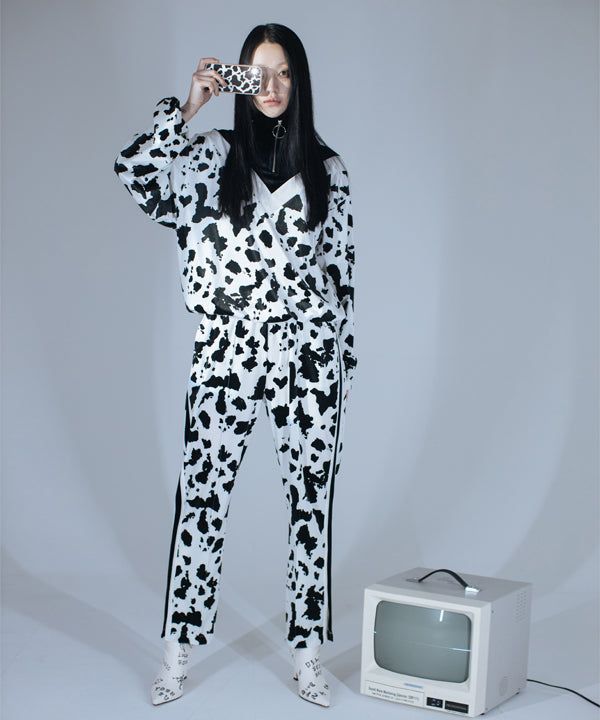 CLUT STUDIO(クラットスタジオ)の「black cow velvet track pants(Pants)」