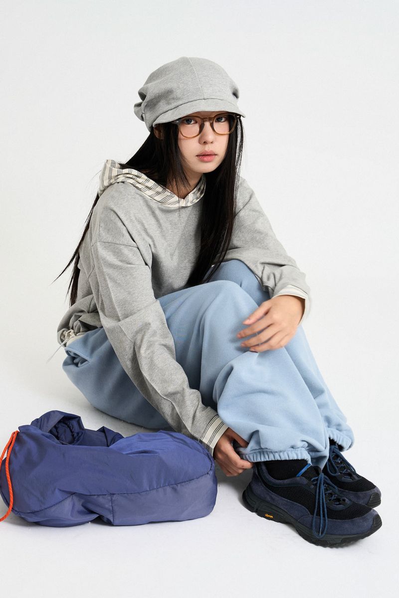 Lumi belted over jogger pants