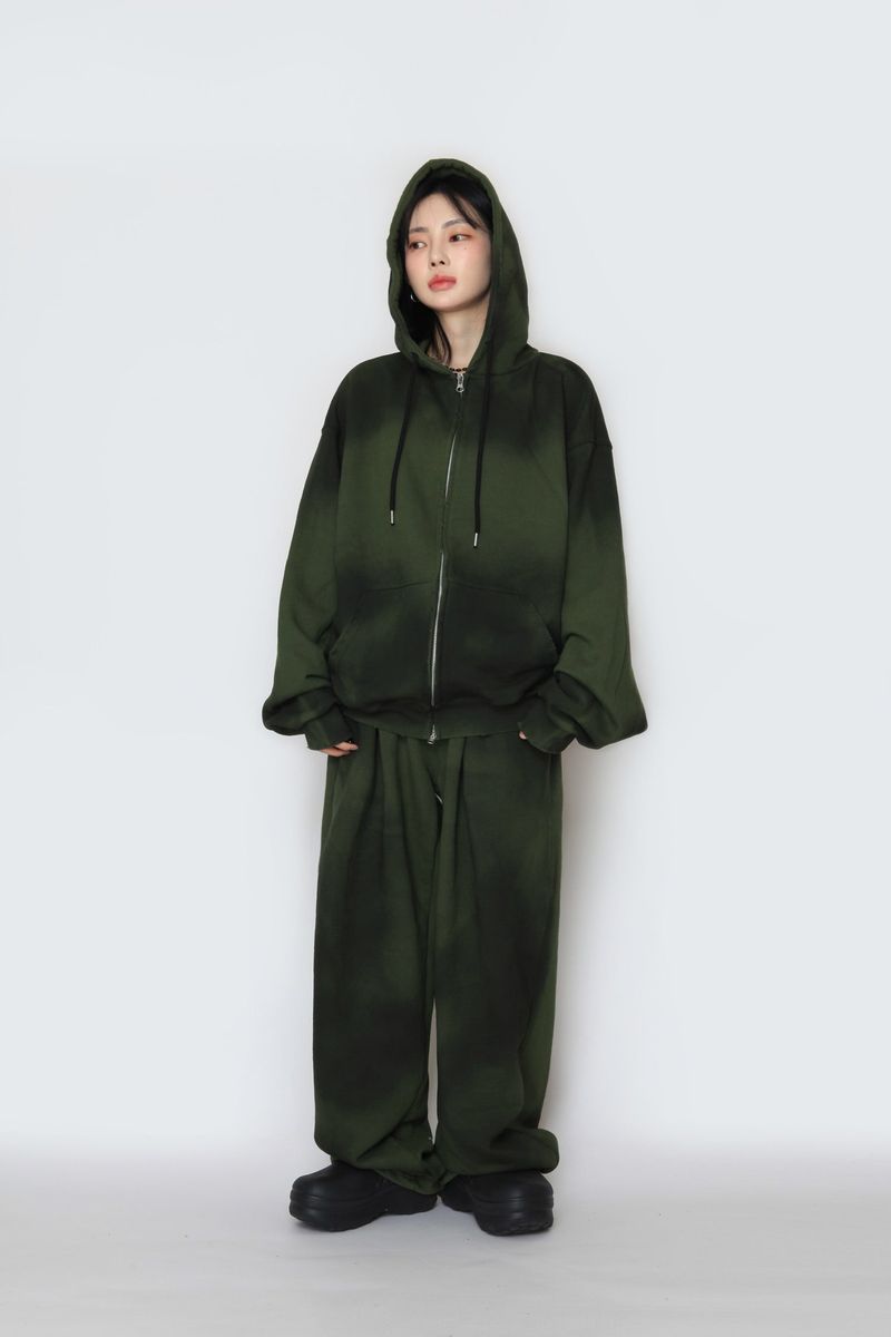 Spray washed hood zip-up