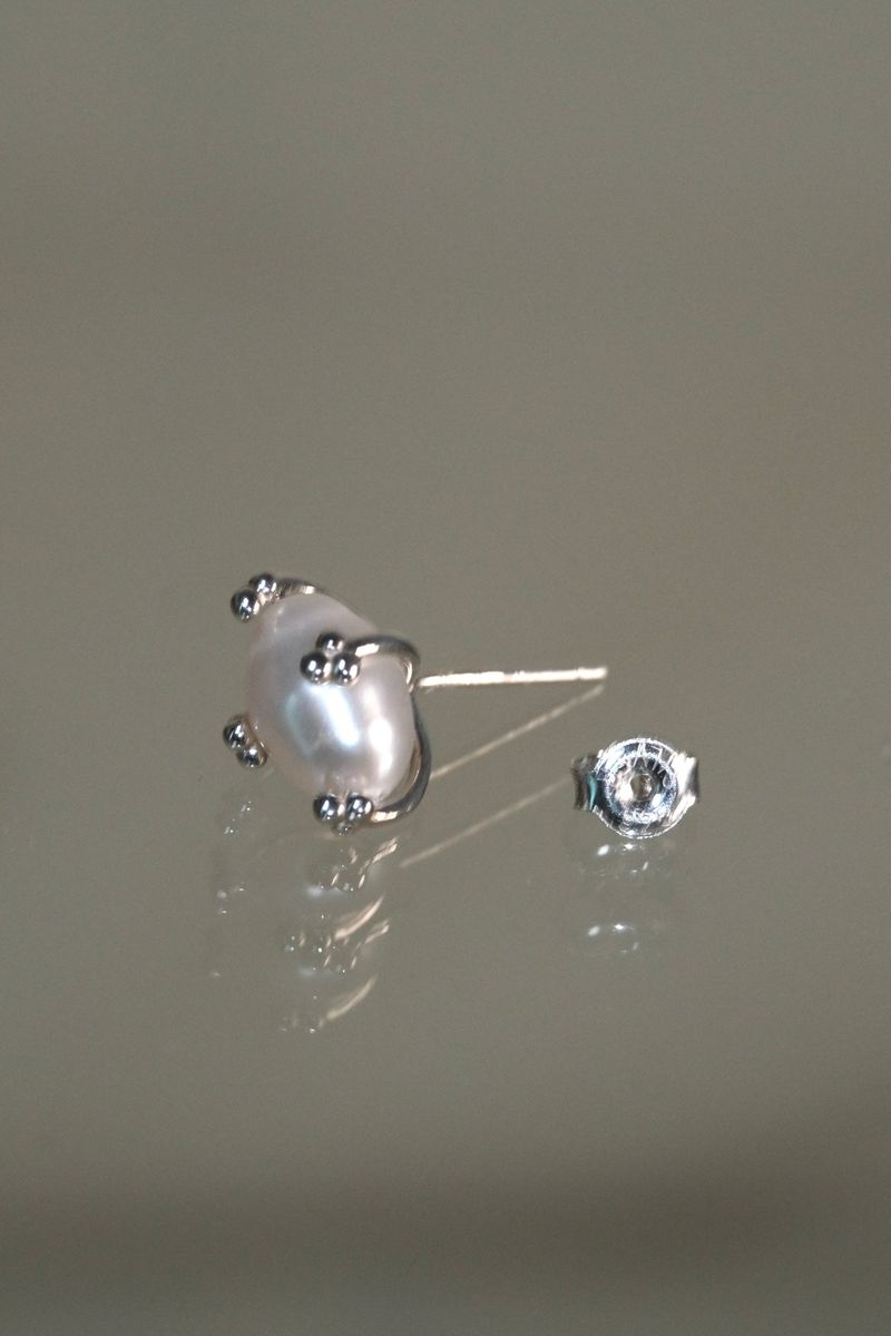 PEARLBUD EARRINGS