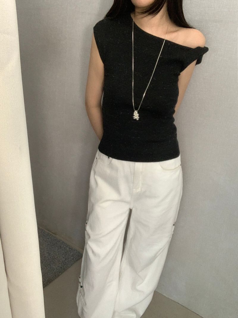 Mandy One-Off Twisted Knit Top