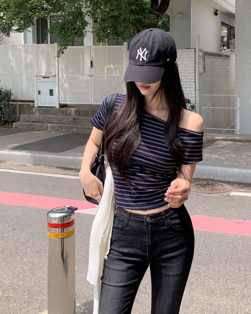 MAYBINS（メイビンス）の「LUK stripe unbalanced T‑shirt（Tops）」