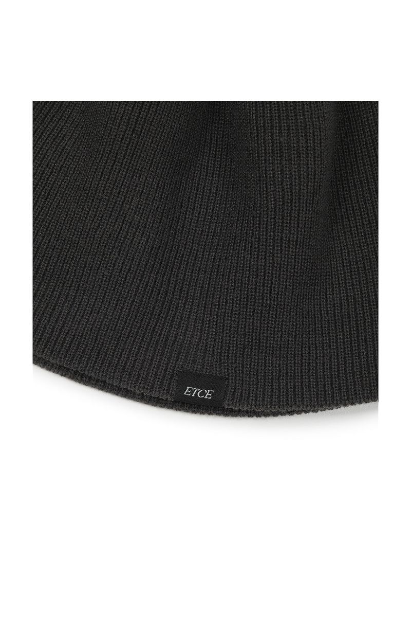 LABEL BEANIE (CHARCOAL)