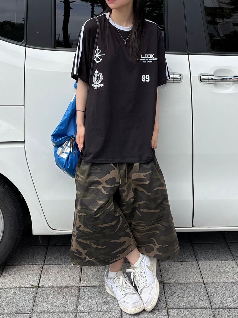 hip patch camo bermuda pants