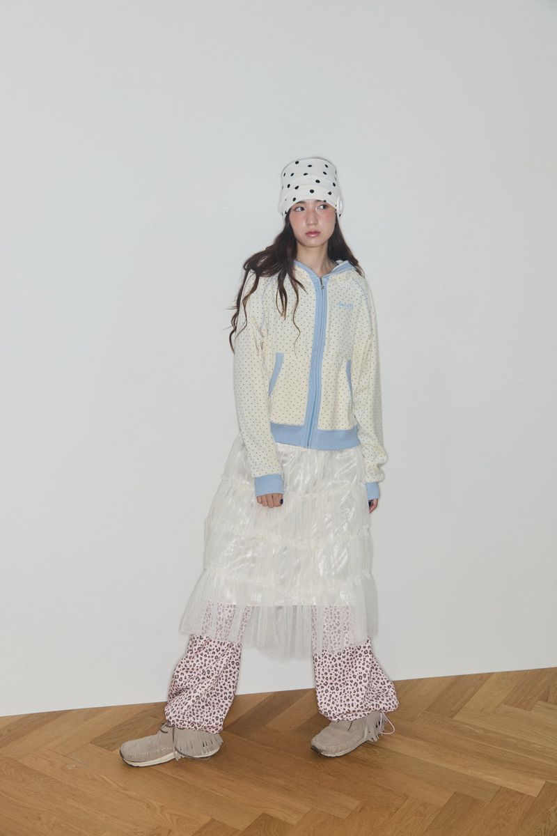 SHAKIRI（シャキリ）の「TERRY DOT RAGLAN HOODIE (CREAM / BLUE)（Tops）」