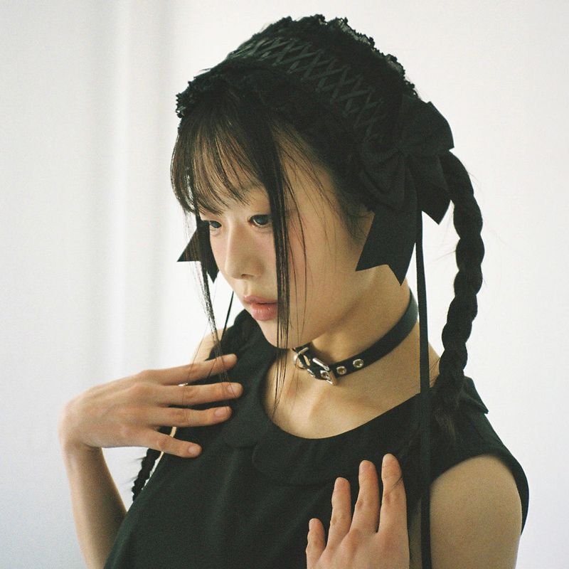 CLUT STUDIO（クラットスタジオ）の「Gothic Lace-Up Headdress - Black （Hair Accessories）」
