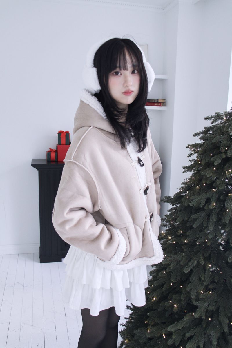 aoyu（アオユ）の「Bubble Wool Coloring Tteokbokki Cropped Mustang 2 colors（Jackets/Outerwear）」