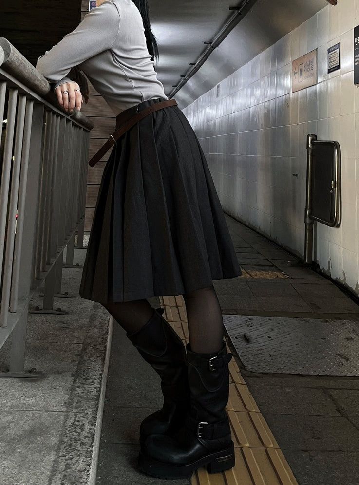 Long midi pleated skirt