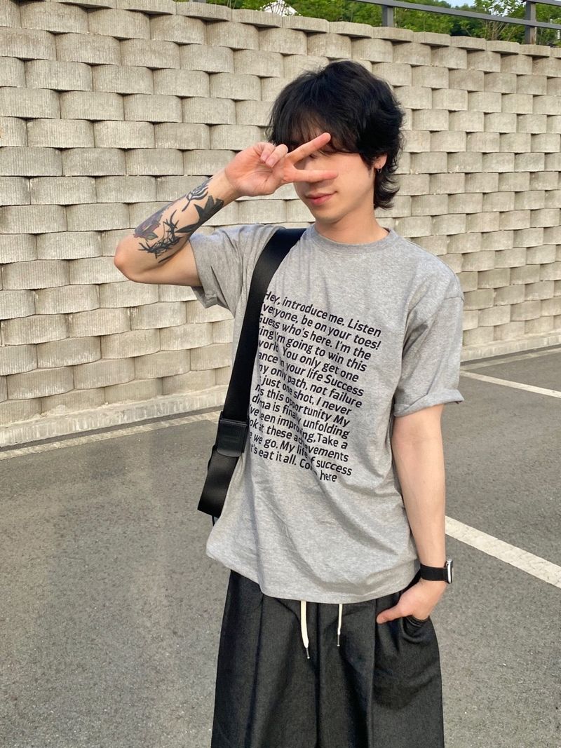 Square frame lettering short sleeve T 3C