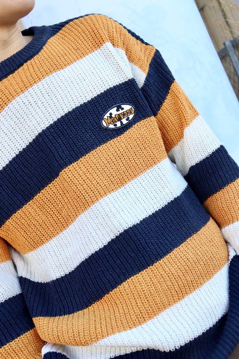 Patch border knit
