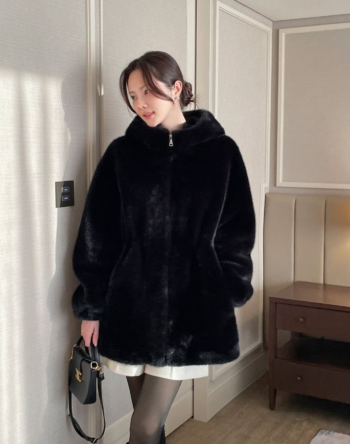 Lenu String Ecofur Mink Mustang Hood Zip-Up