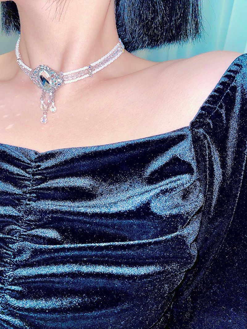 snow white choker