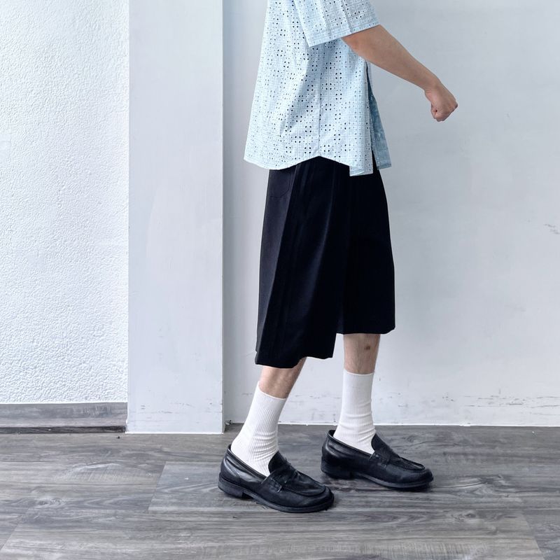Pleated Wide Silhouette Shorts